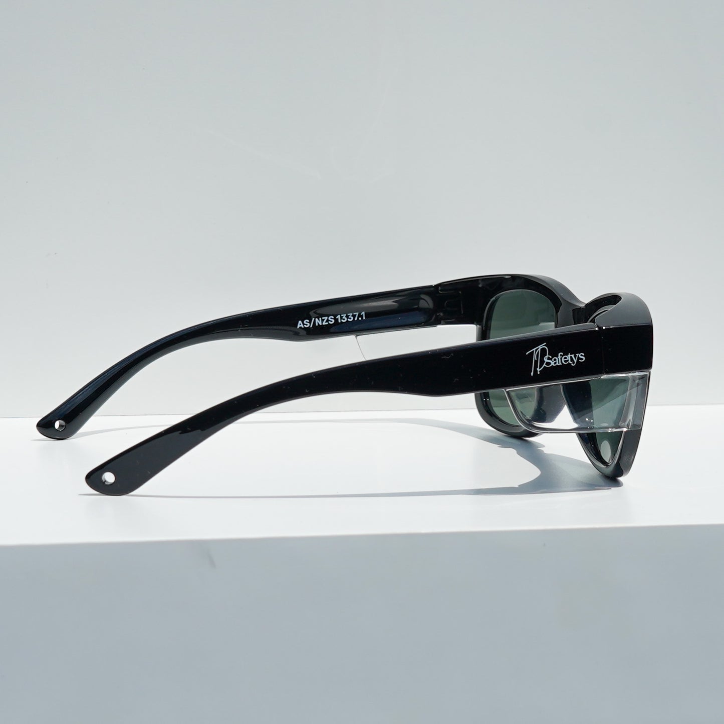 Evo Gloss Black Classics - Gloss Black and Black Lenses