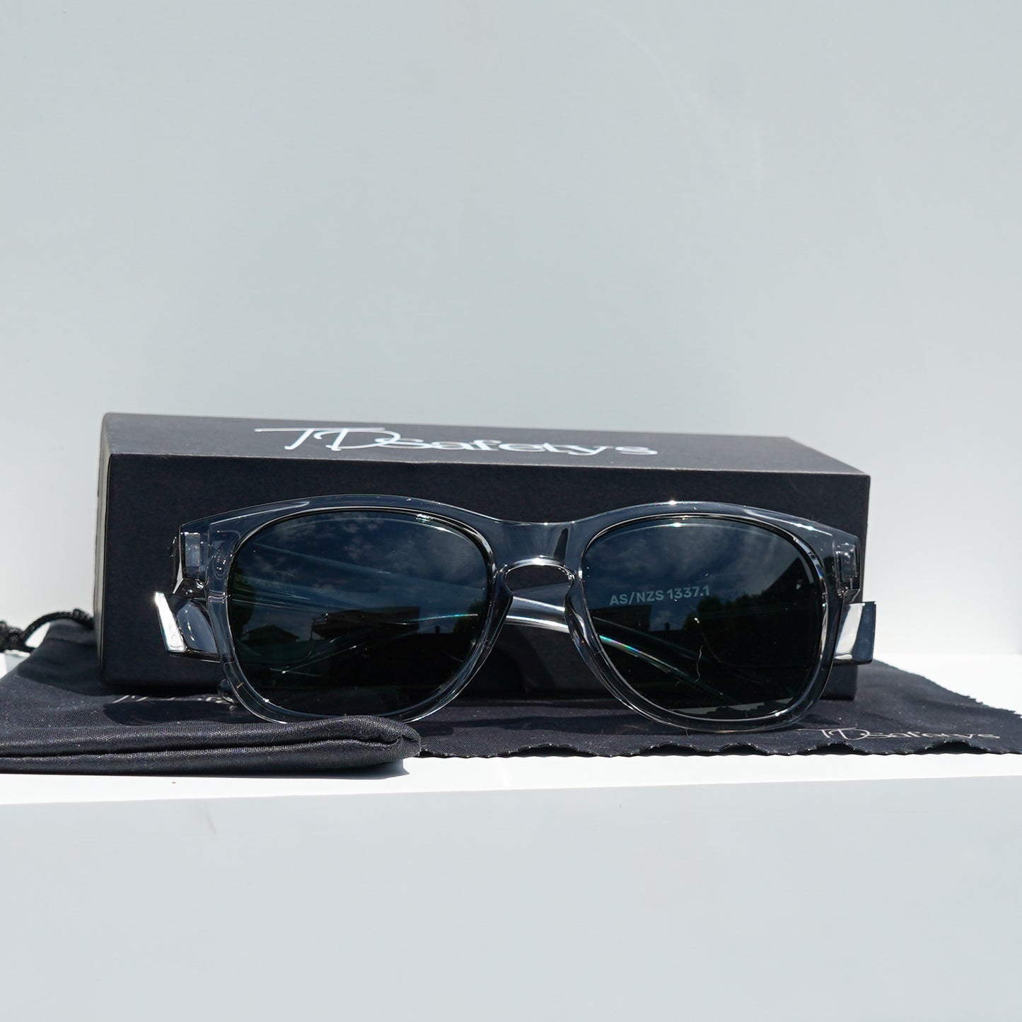 Evo Grey Classics - Grey and Black Lenses