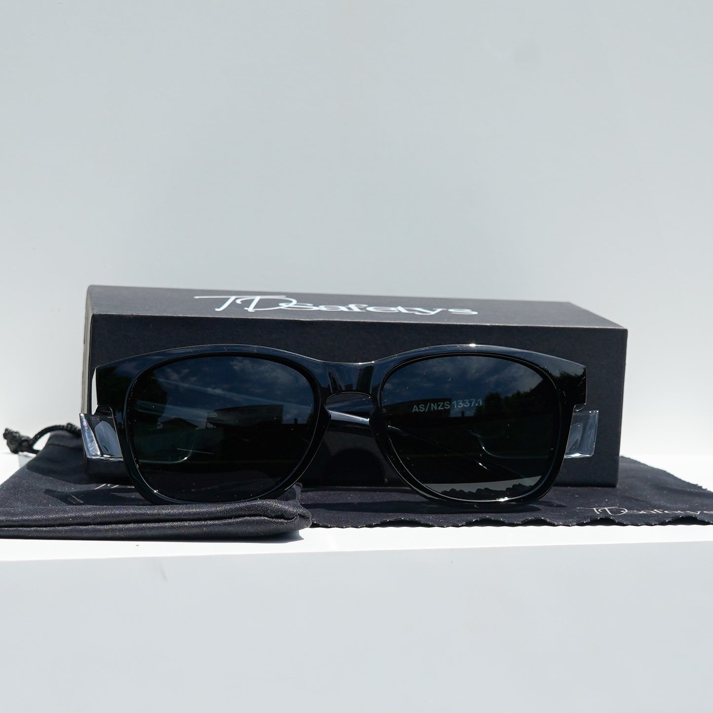 Evo Gloss Black Classics - Gloss Black and Black Lenses