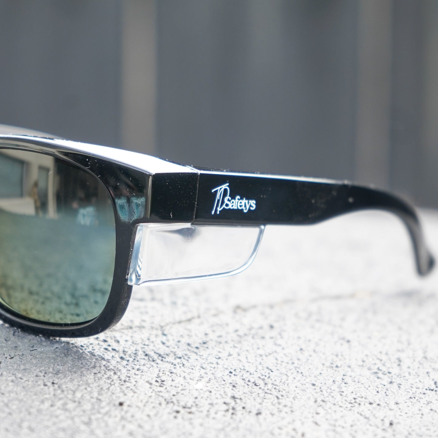Evo Gloss Black Classics - Gloss Black and Black Lenses