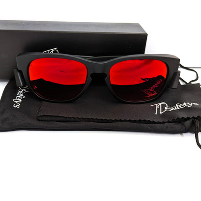 Evo Red Black - Matte Black and Red Lenses